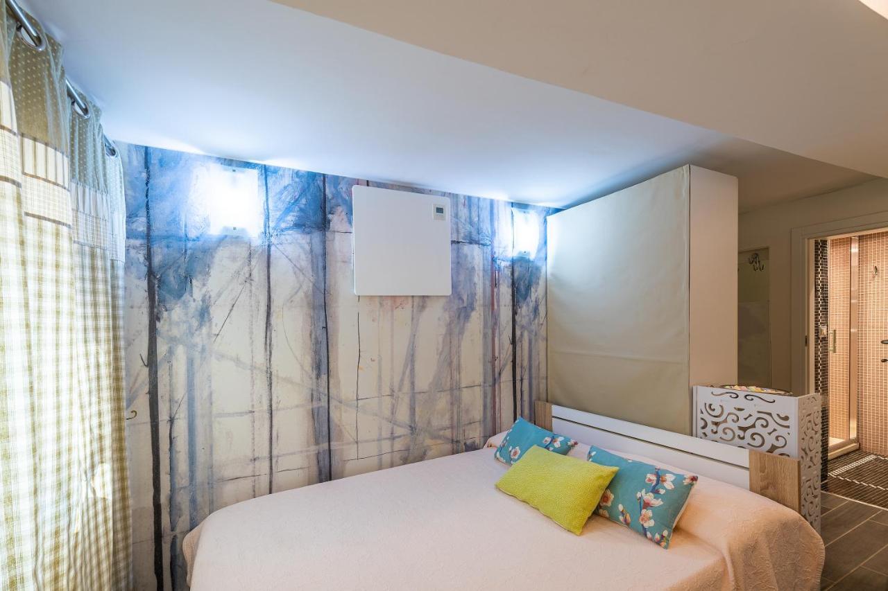 Ln Luxe Apartment Venice Canal View Exterior foto